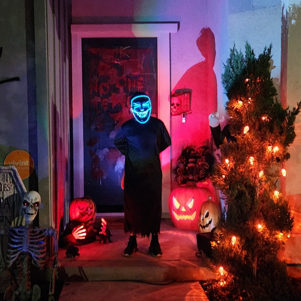 Meet your Posher, Eduardo